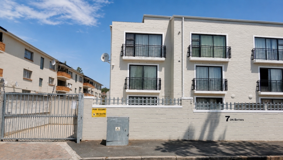 1 Bedroom Property for Sale in Wynberg Western Cape